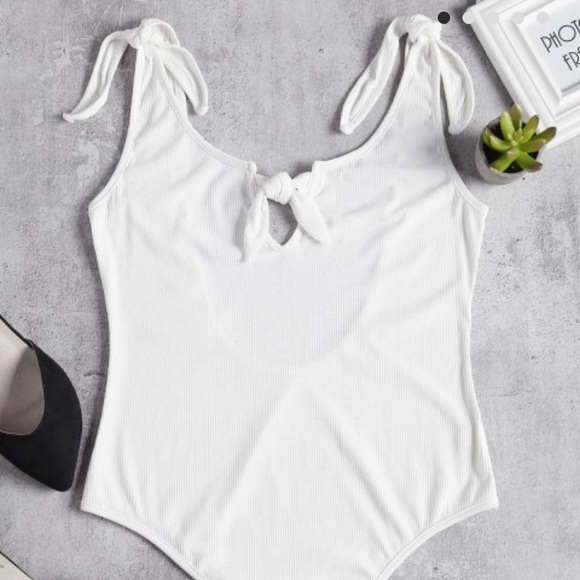 Zaful Tops - Brand new w/ tags! White knitted knotted bodysuit